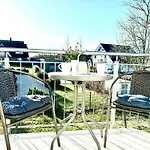 Hotel Strandhaus Moenchgut Lobbe *