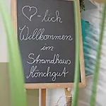 Strandhaus Moenchgut Lobbe *