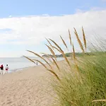 Strandhaus Moenchgut Lobbe Hotel *