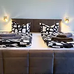 Strandhaus Moenchgut Lobbe Hotel Goehren (Ruegen)