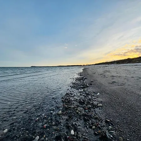 فندق Strandhaus Moenchgut Lobbe غورين