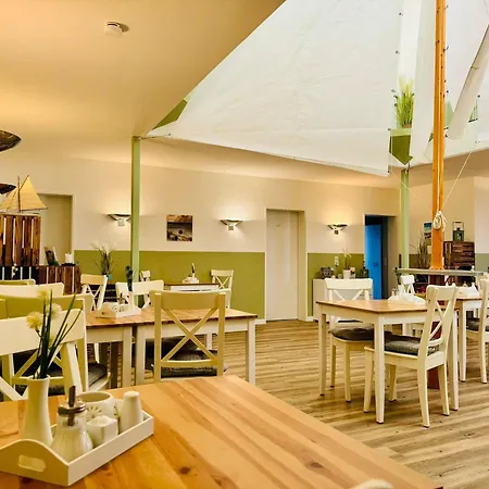 Strandhaus Moenchgut Lobbe غورين