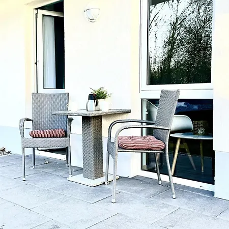 فندق Strandhaus Moenchgut Lobbe *