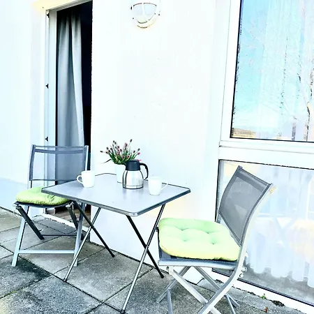 فندق Strandhaus Moenchgut Lobbe *