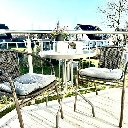 فندق Strandhaus Moenchgut Lobbe غورين
