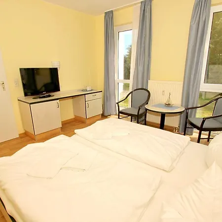 فندق Strandhaus Moenchgut Lobbe غورين