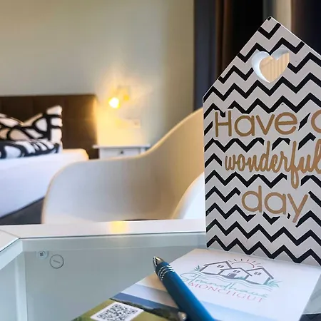 Strandhaus Moenchgut Lobbe * Goehren (Ruegen)