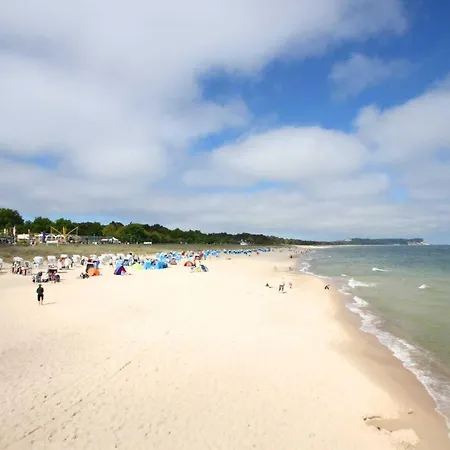 Hotel Strandhaus Moenchgut Lobbe
