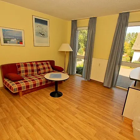 Strandhaus Moenchgut Lobbe فندق *