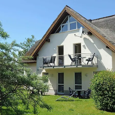 Hotel Strandhaus Moenchgut Lobbe