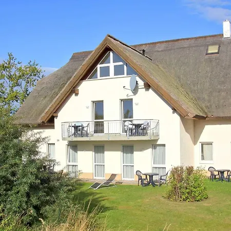 Hotel Strandhaus Moenchgut Lobbe