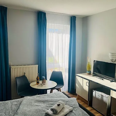 Strandhaus Moenchgut Lobbe * غورين