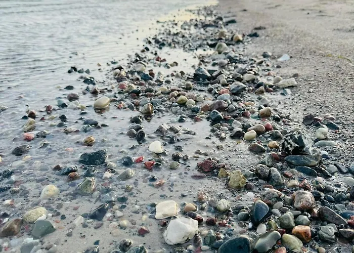 فندق Strandhaus Moenchgut Lobbe *