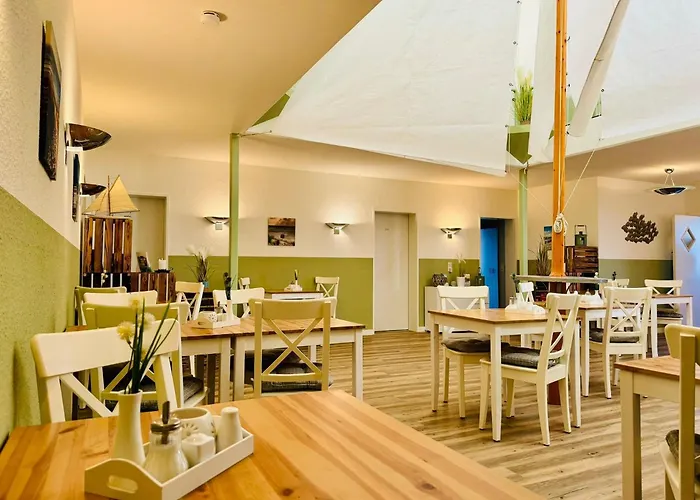 Strandhaus Moenchgut Lobbe غورين