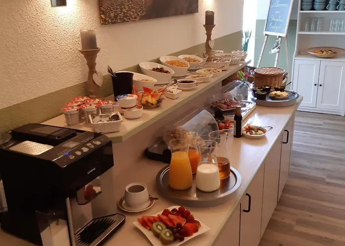 Strandhaus Moenchgut Lobbe * غورين