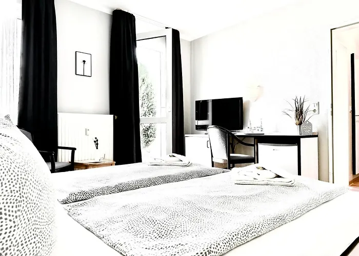 Strandhaus Moenchgut Lobbe * غورين
