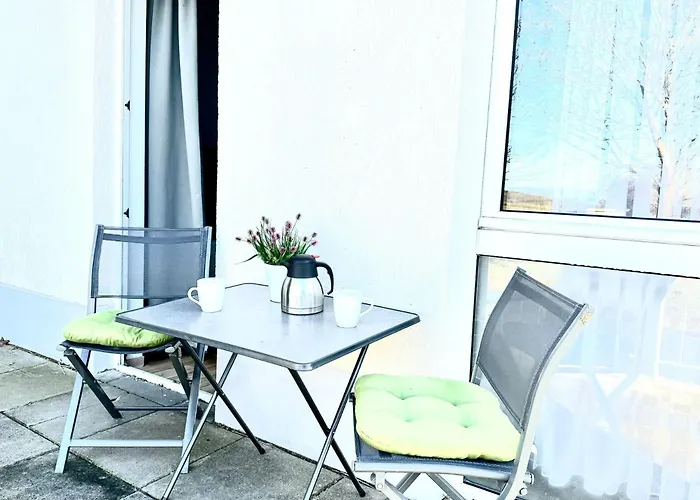 فندق Strandhaus Moenchgut Lobbe *