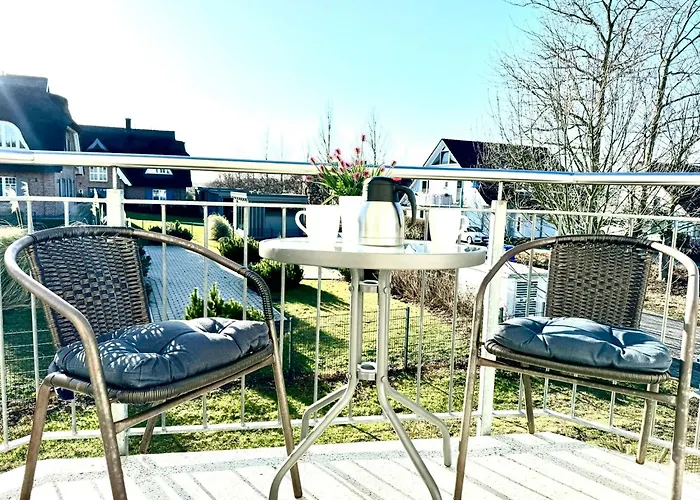 فندق Strandhaus Moenchgut Lobbe *