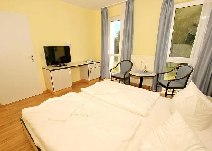 فندق Strandhaus Moenchgut Lobbe غورين