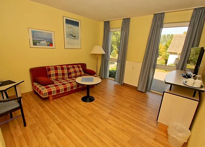 Strandhaus Moenchgut Lobbe فندق *