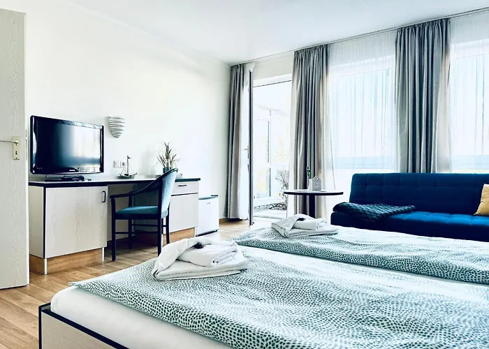 فندق Strandhaus Moenchgut Lobbe *