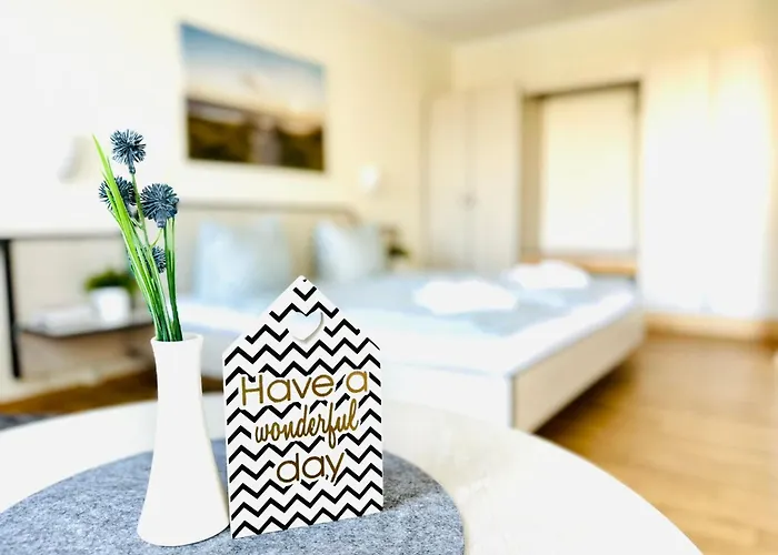 Strandhaus Moenchgut Lobbe غورين