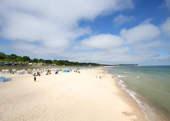 فندق Strandhaus Moenchgut Lobbe *